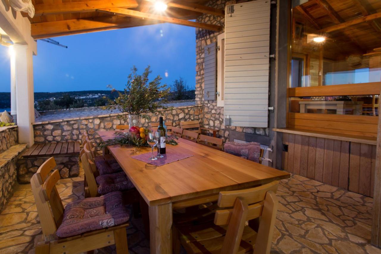 Villa, Stone House With Swimming Pool & Sauna, Beach, Sevid Ngoại thất bức ảnh